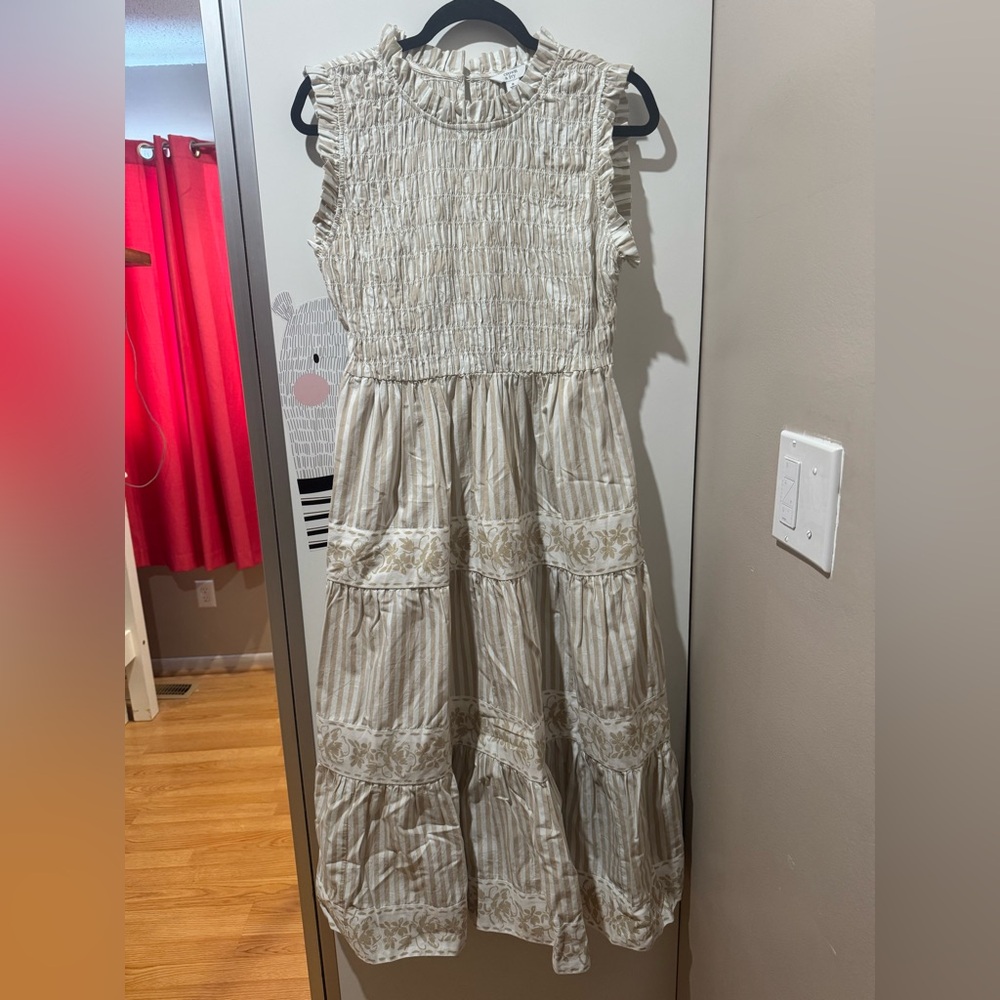 Crown & Ivy Kids Dress in Cream and White